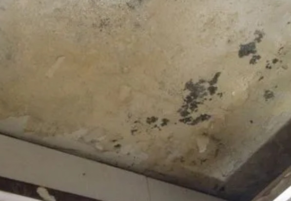 海曙阳台漏水维修公司分享下海曙卫生间渗水维修需要注意哪些问题。